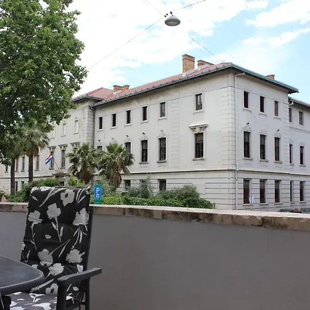 Daire Marina - Center