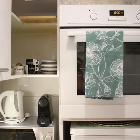 Daire Marina - Center Split